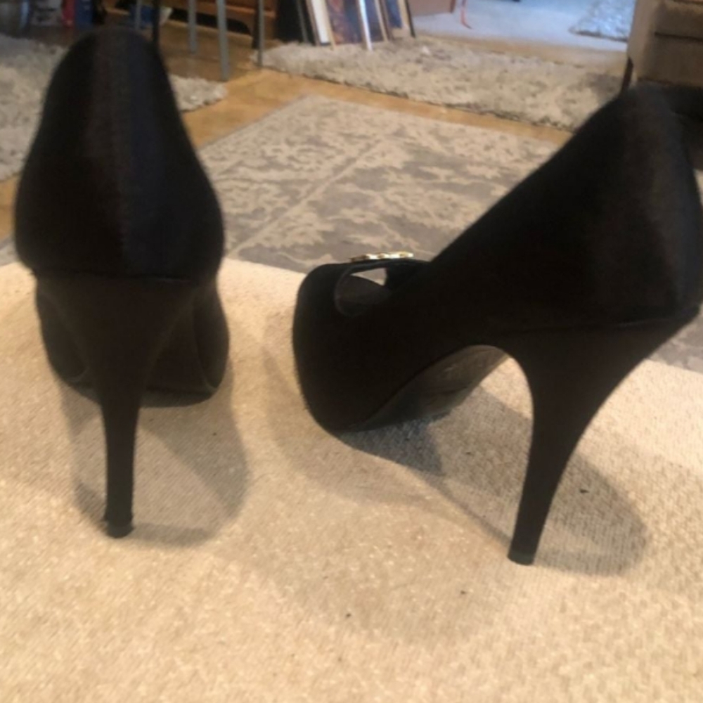 Hello kitty heels - Picture 3 of 5